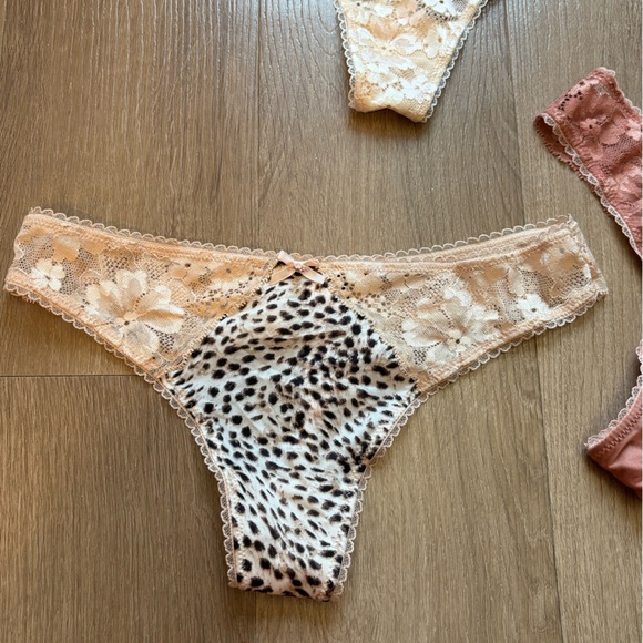 NWOT Bundle of 3 Victoria’s Secret Body by Victoria Thongs, Size Small - Picture 6 of 7